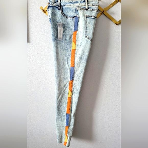 NWT Grace jeans with side tape - Picture 8 of 8